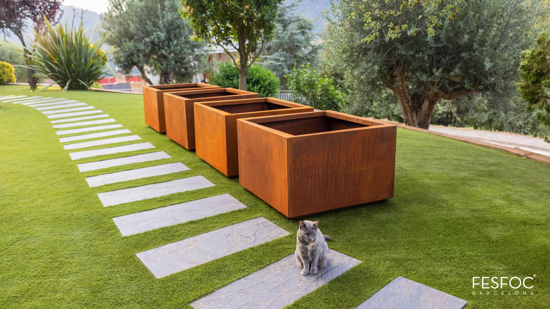 extra large outdoor planters