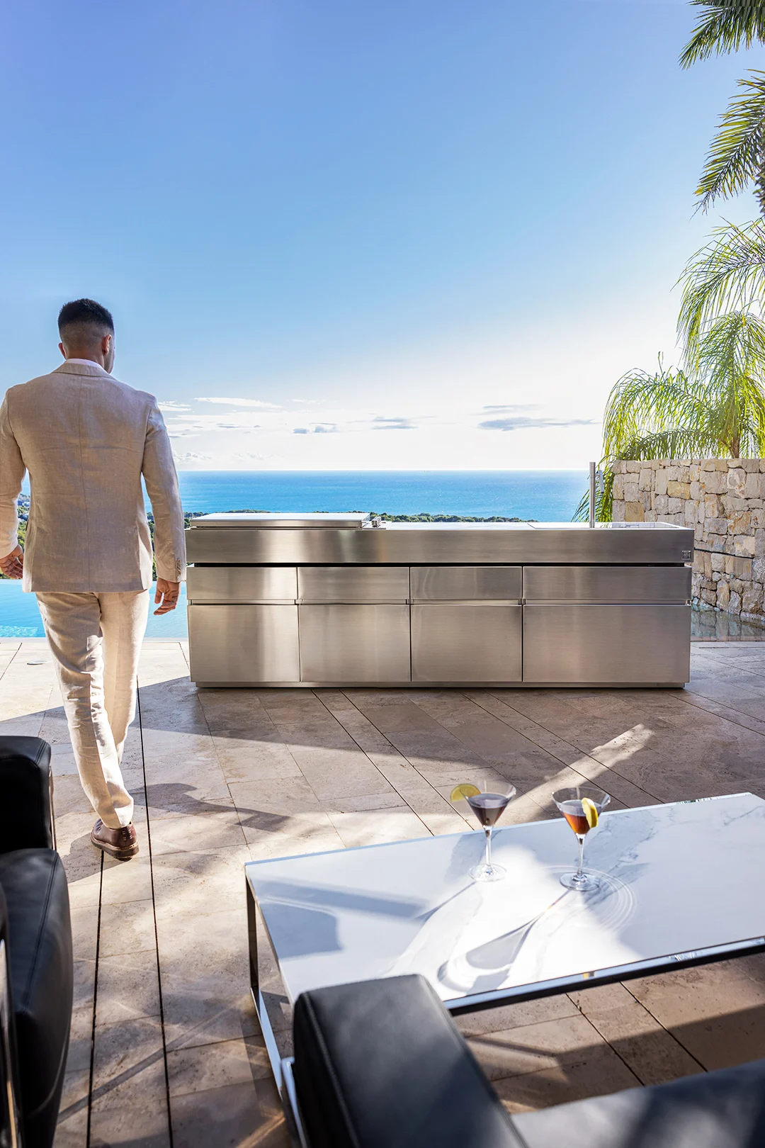 modern contemporary outdoor kitchen
